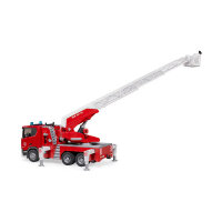 BRUDER Scania Super 560R Feuerwehr mit Drehleiter, Wasserpumpe, Light & Sound