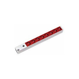 BACHMANN 48,26cm 19Zoll 1HE 8xUTE rt 1xFuse 10A Strom 2,0m