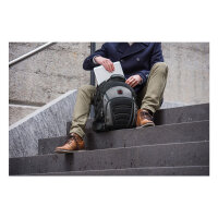 WENGER Synergy Notebook Rucksack fuer 35.8 bis 39.6cm 14.1 bis 15.6Zoll Tablet. Laptop schwarz grau