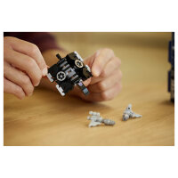 LEGO 10358 Icons Transformers: Soundwave