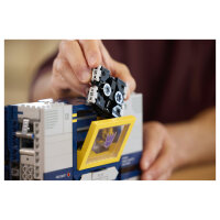 LEGO 10358 Icons Transformers: Soundwave